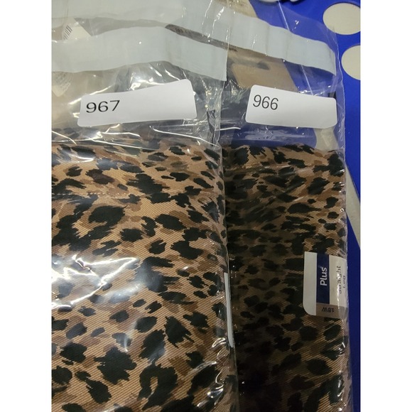 Terra‎ & Sky Core Straight Leg Demin Leopard Size 18W High Rise - Picture 10 of 10